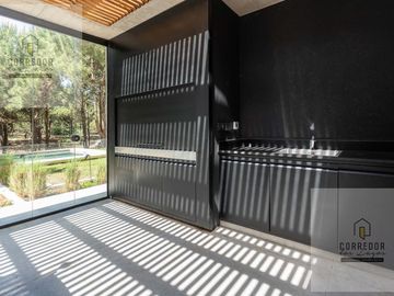 Casa en  Venta, BARRIO COSTA ESMERALDA, GOLF, LOTE AL 300