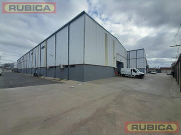 Alquiler Galpon 1.080 m2 en Complejo de depositos con seguridad - Pacheco - 2 modulos disponibles