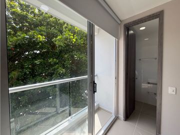 ARRIENDO APARTAESTUDIO AMOBLADO EXCELENTE UBICACION