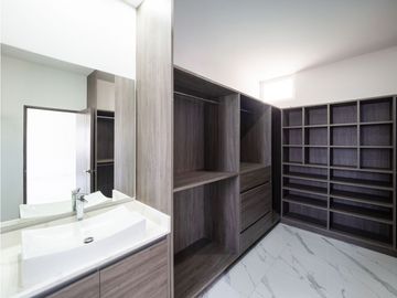 Casa en Renta Thessalia atras del  Christus Muguerza sur  Monterrey