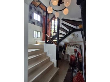 Se vende hermosa casa en Altos de Cerro Azul