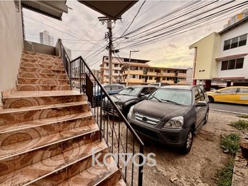 EDIFICIO EN VENTA - CARRASQUILLA