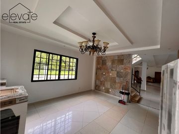CASA EN ALBROOK - ANCON