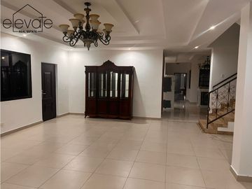 CASA EN ALBROOK - ANCON