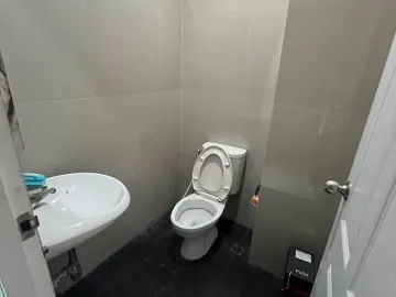 For rent Shophouse 200 sqm in Khlong Tan Nuea, Watthana, Bangkok BTS Thonglor