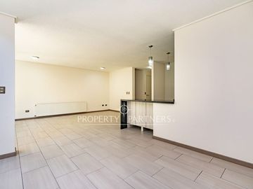 Venta de remodelado duplex en excelente estado.