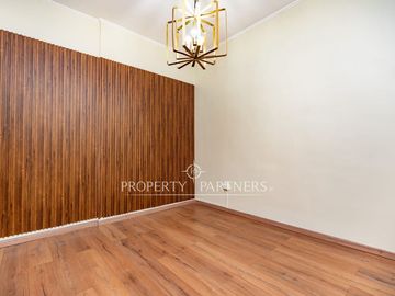 Venta de remodelado duplex en excelente estado.