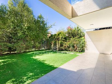 Venta de remodelado duplex en excelente estado.