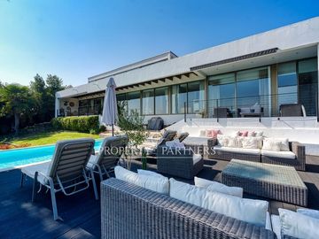 Moderna casa con espectacular vista
