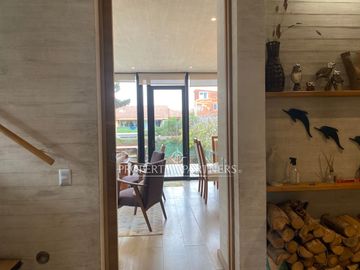 Amplia Casa Familiar de 3 Pisos – Amoblada