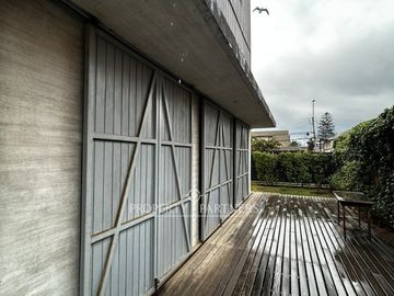 Amplia Casa Familiar de 3 Pisos – Amoblada