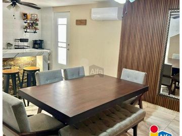Casa en condominio en venta en Privadas de Santa Rosa, Apodaca, Nuevo León