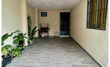 Casa en condominio en venta en Privadas de Santa Rosa, Apodaca, Nuevo León