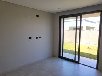 Casa Lar de Terrada, Carrodilla , Lujan