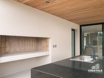 Venta / permuta - Casa 3 dormitorios y escritorio - Vida barrio cerrado, Funes.