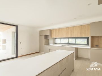 Venta / permuta - Casa 3 dormitorios y escritorio - Vida barrio cerrado, Funes.