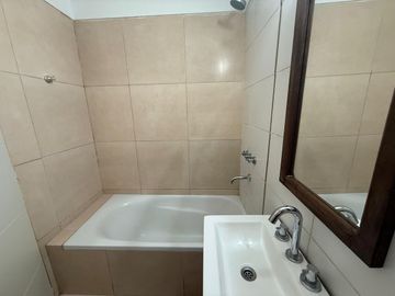 Monoambiente alquiler San Fernando balcón parrilla