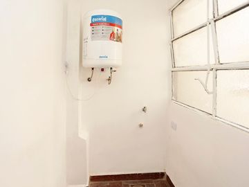 VENTA DOS AMBIENTES AMPLIO EN PARQUE CHACABUCO