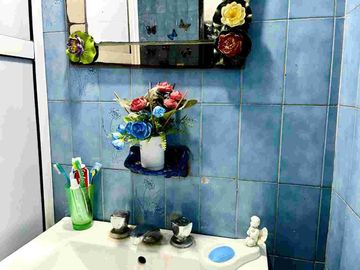 CASA EN VENTA 3 DORMITORIOS CON LOCAL COMERCIAL