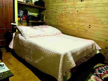CASA EN VENTA 3 DORMITORIOS CON LOCAL COMERCIAL