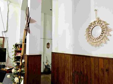 CASA EN VENTA 3 DORMITORIOS CON LOCAL COMERCIAL