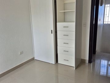 Casa 2 rec 1 estudio remodelada, en privada