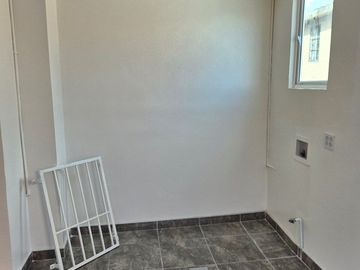 Casa 2 rec 1 estudio remodelada, en privada