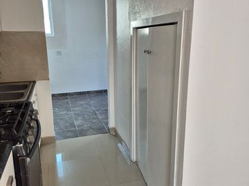 Casa 2 rec 1 estudio remodelada, en privada