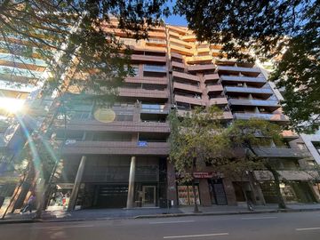 VENTA| Depto APTO CREDITO 3 dormitorios  CON 2 COCHERAS en Nueva Córdoba - TAP8006371