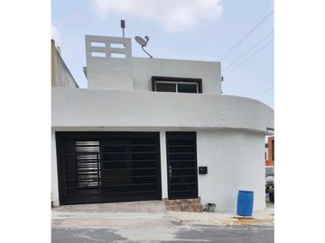 RENTA DE CASA EN ESQUINA COL BOSQUES DEL REY GUADALUPE