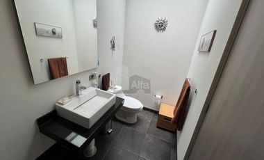 Aprovecha precio de oportunidad! Disfruta de su sótano con jardín y bar integrado y Roof Garden