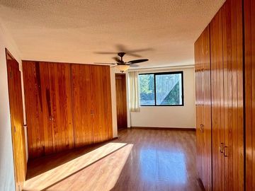 CASA EN RENTA JURICA CON ALBERCA EN PRIVADA