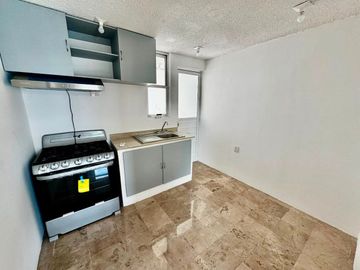 Casa en venta en Veracruz con 4 Hab. sobre Av Via Muerta