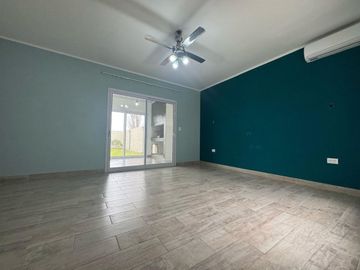 Venta casa moderna de 2 dorm en San Jerónimo Norte