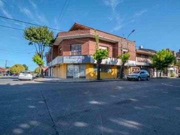 VENTA PH 3 AMB AL FRENTE CON TERRAZA VILLA PRIMERA