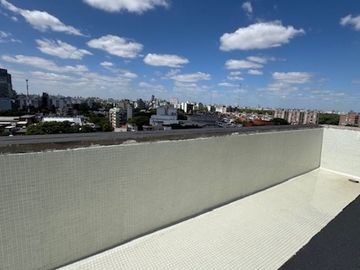 Dep 2 ambientes en venta 7P c/balcón Colegiales