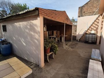 ALQUILER CASA 3 AMB COC QUINCHO TERRAZA. LANUS E