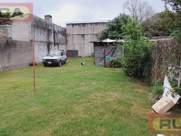 Casa a remodelar con gran terreno 500 mts2