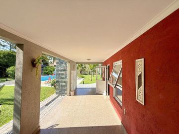 SE VENDE CASA EN LA TATENGUITA
