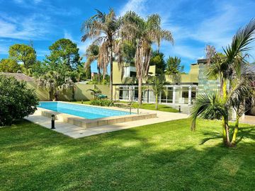 SE VENDE CASA EN LA TATENGUITA