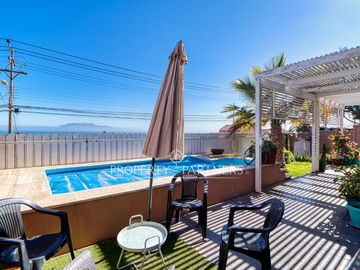 Venta casa con espectacular vista al mar y piscina - Jardines del Sur