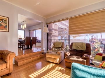 Venta casa con espectacular vista al mar y piscina - Jardines del Sur