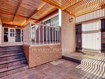 Venta casa con espectacular vista al mar y piscina - Jardines del Sur
