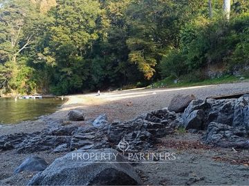 Lindo sitio con vista al lago Calafquen