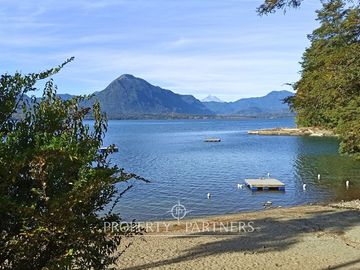 Lindo sitio con vista al lago Calafquen