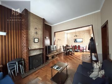 Venta Casa Lote Propio con patio y parrilla en Parque Chacabuco