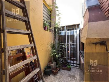 Venta Casa Lote Propio con patio y parrilla en Parque Chacabuco