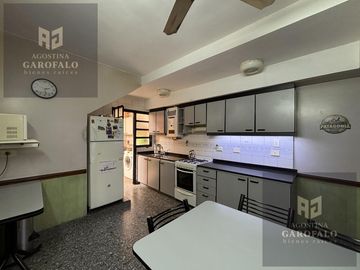 Venta Casa Lote Propio con patio y parrilla en Parque Chacabuco