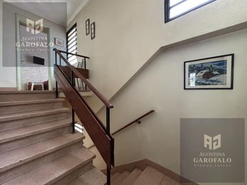 Venta Casa Lote Propio con patio y parrilla en Parque Chacabuco