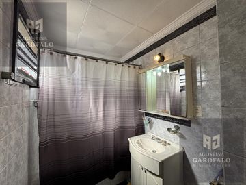 Venta Casa Lote Propio con patio y parrilla en Parque Chacabuco